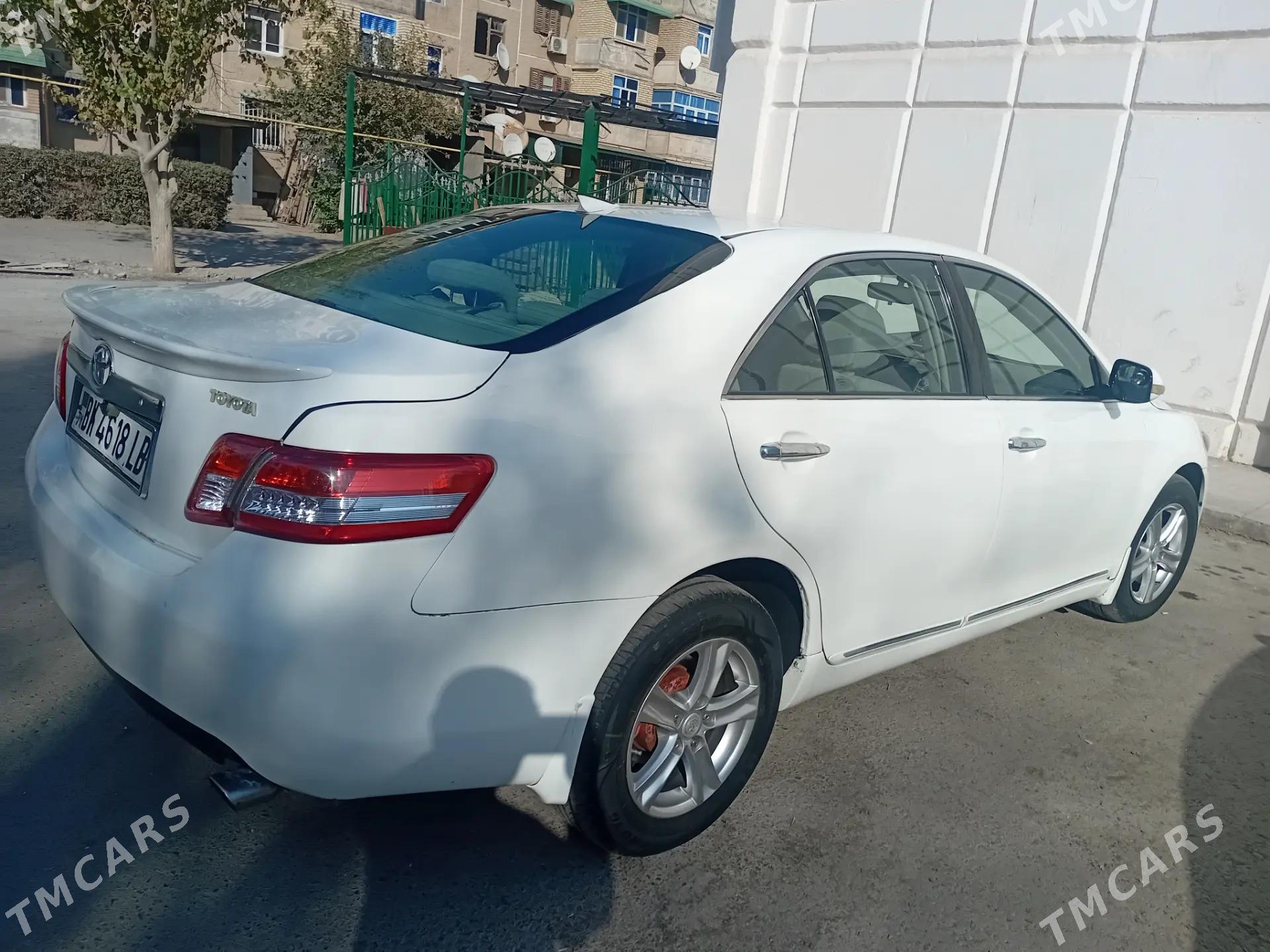 Toyota Camry 2010 - 180 000 TMT - Чарджоу - img 4