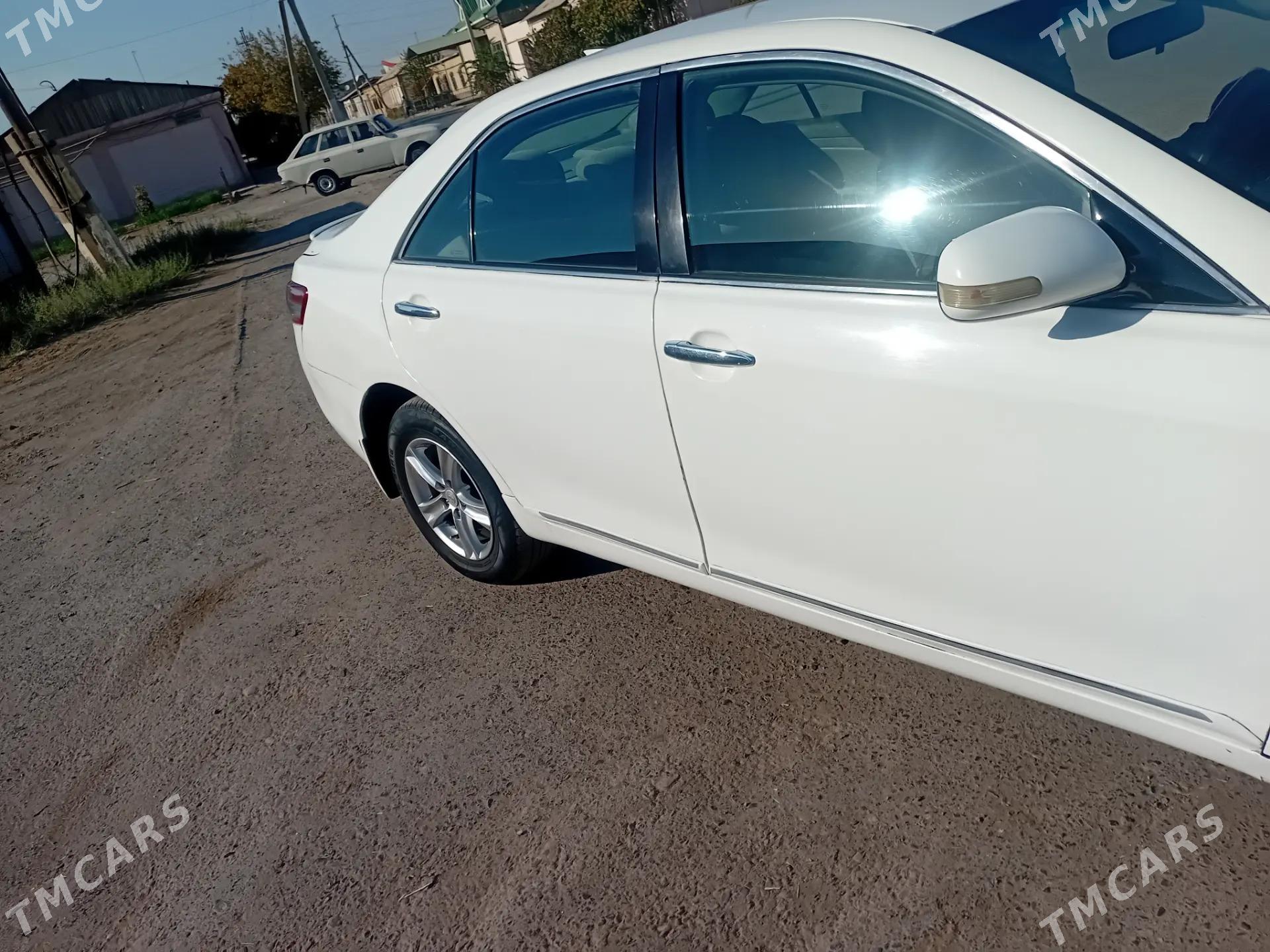 Toyota Camry 2010 - 180 000 TMT - Чарджоу - img 6