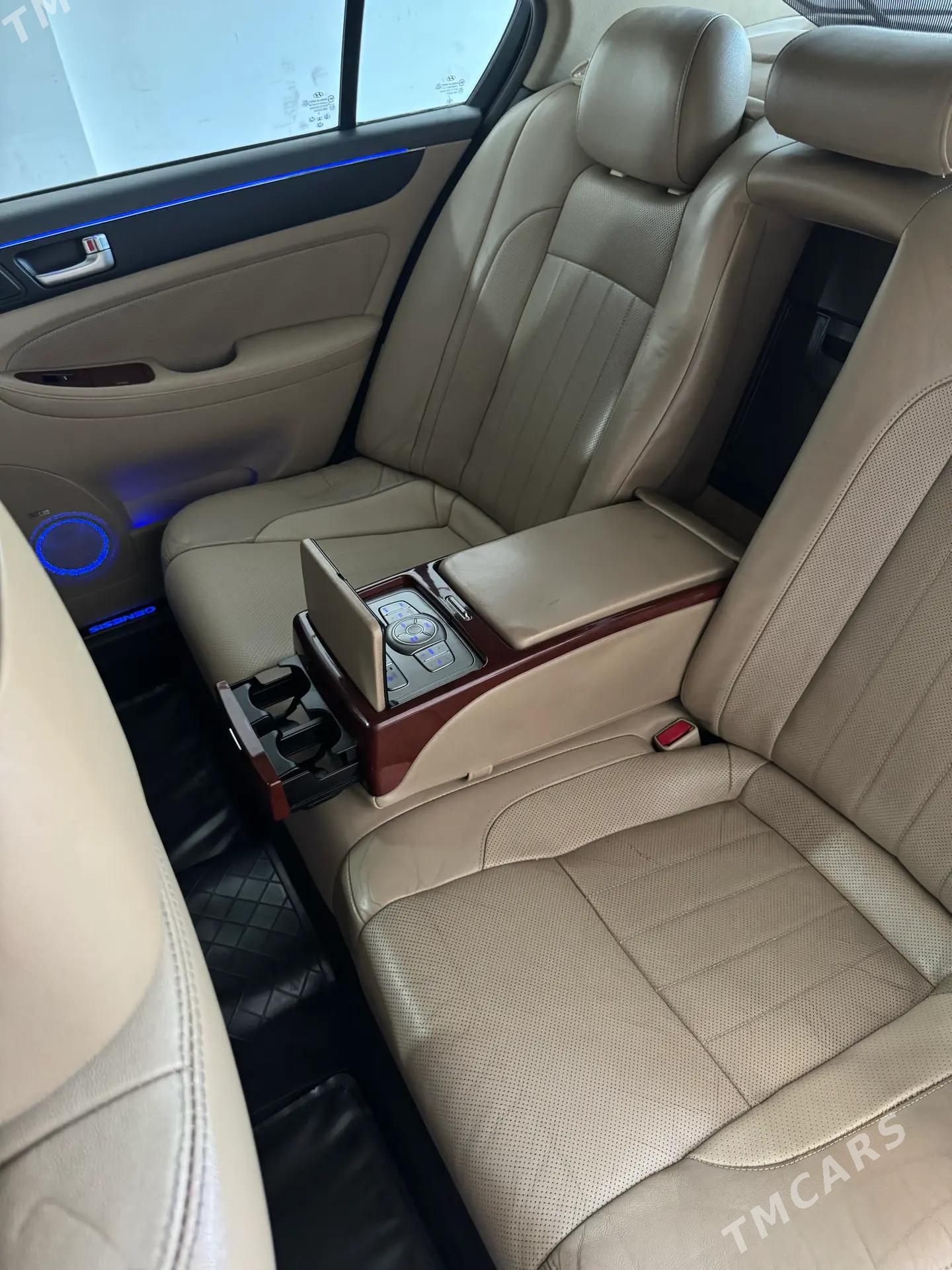 Hyundai Genesis 2012 - 220 000 TMT - Ашхабад - img 8