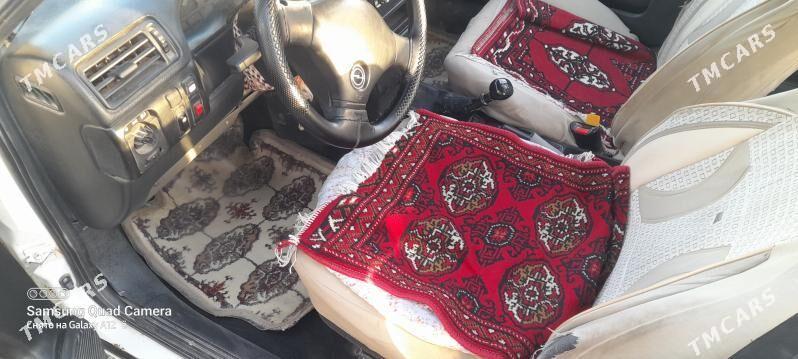 Opel Vectra 1990 - 23 000 TMT - Теджен - img 7