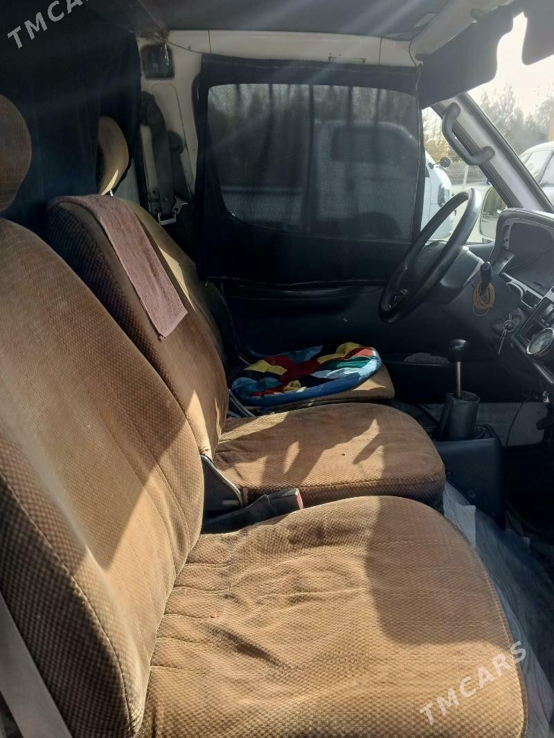 Toyota Hiace 2000 - 100 000 TMT - Daşoguz - img 9