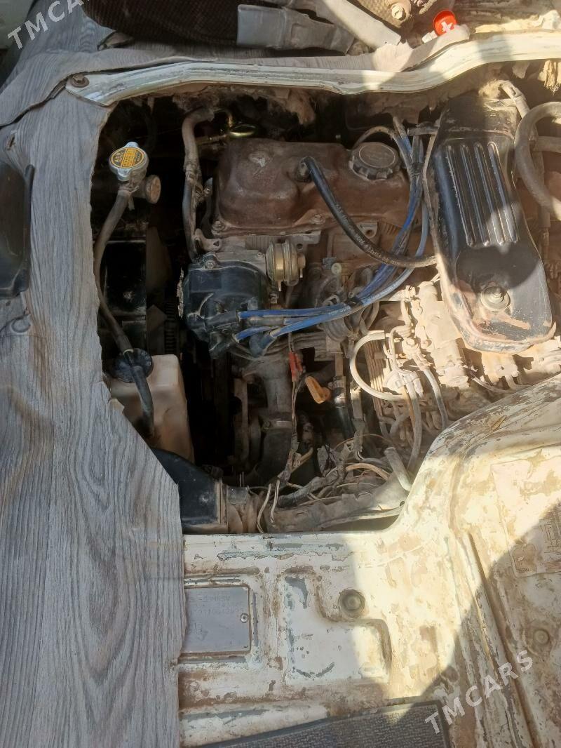 Toyota Hiace 2000 - 100 000 TMT - Daşoguz - img 7