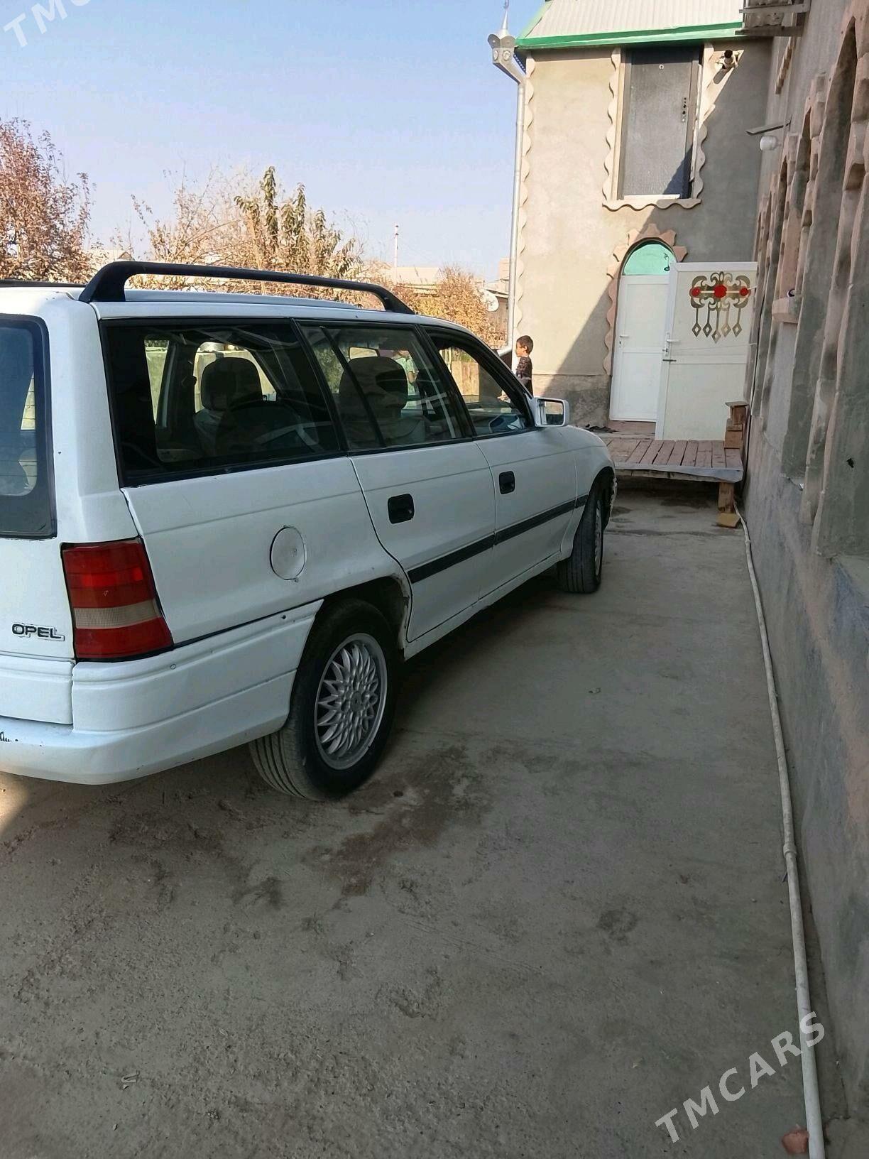 Opel Astra 1992 - 30 000 TMT - Векильбазар - img 2