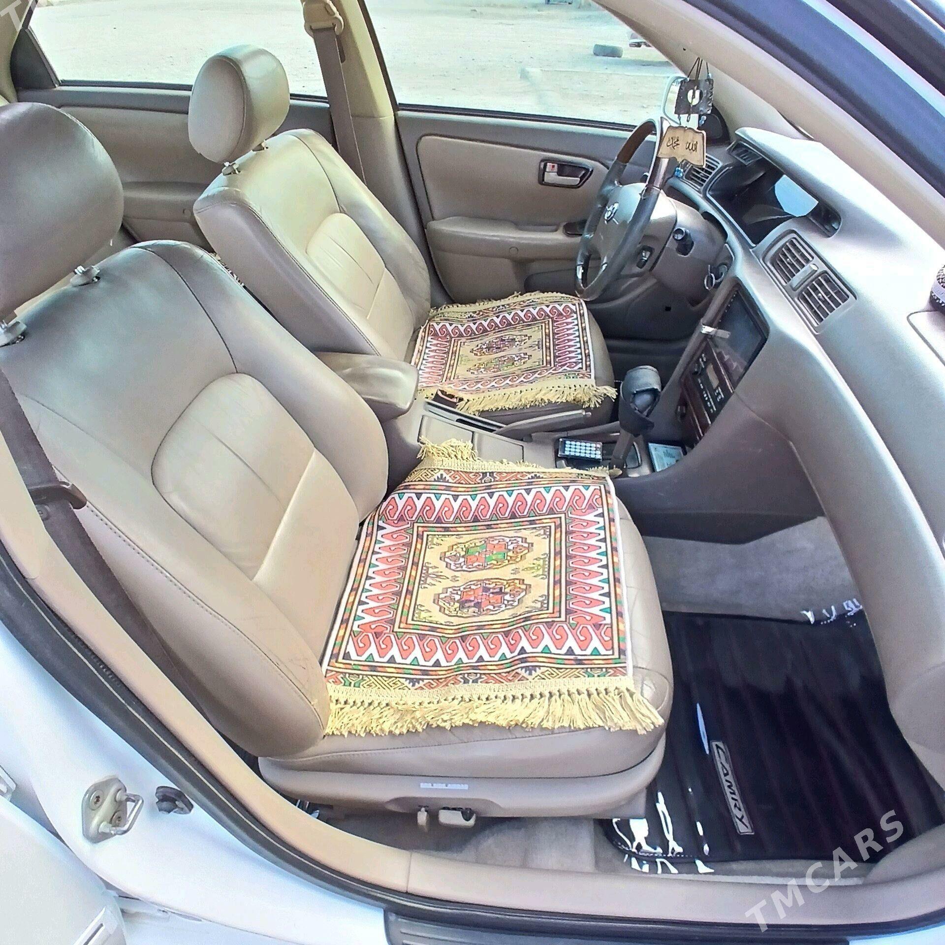 Toyota Camry 2001 - 180 000 TMT - Bäherden - img 5