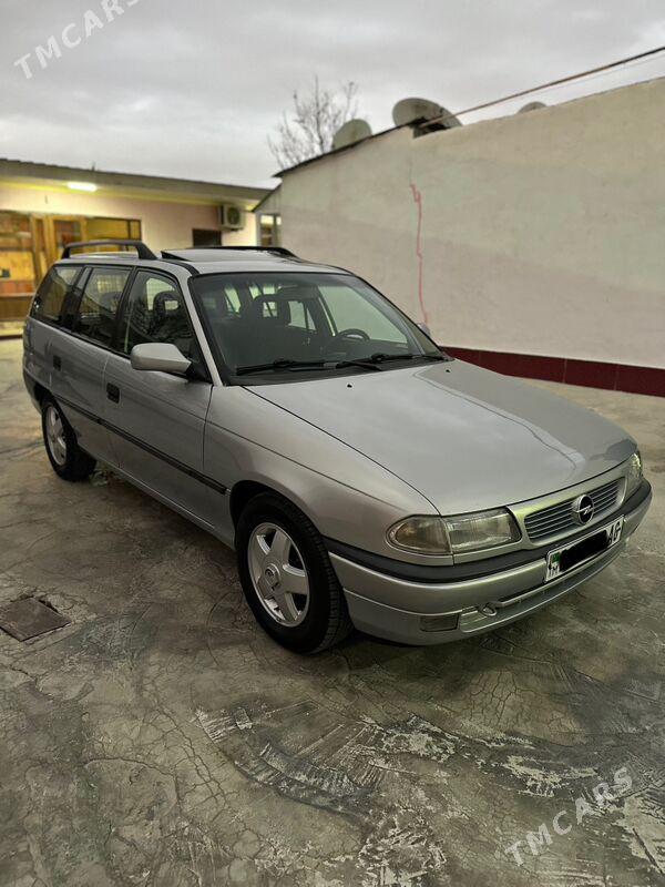 Opel Astra 1996 - 73 000 TMT - Hitrowka - img 1