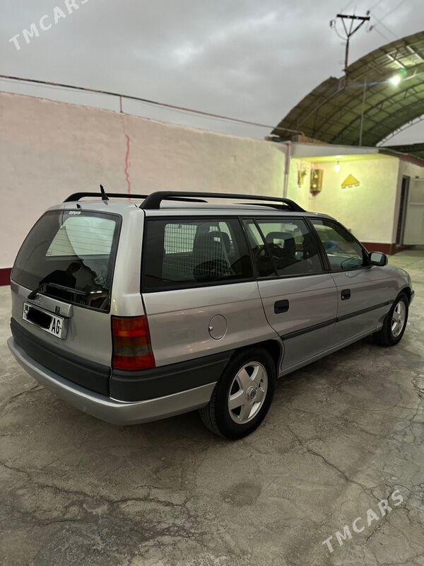 Opel Astra 1996 - 73 000 TMT - Hitrowka - img 4