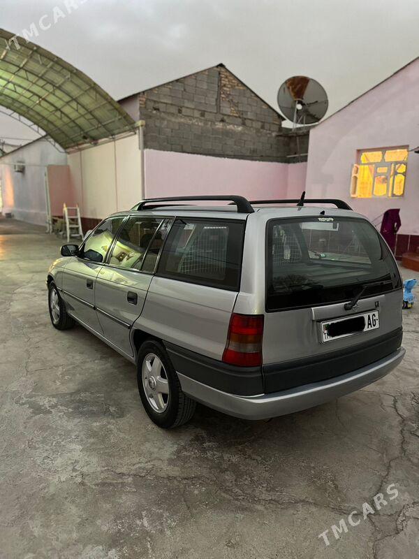 Opel Astra 1996 - 73 000 TMT - Hitrowka - img 3