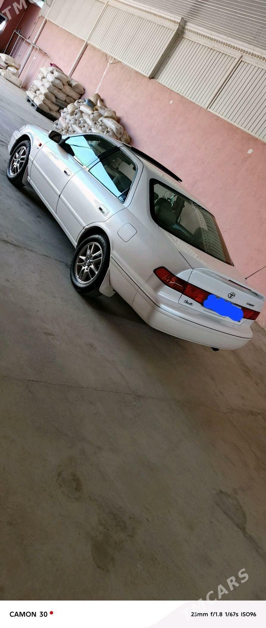 Toyota Camry 2001 - 180 000 TMT - Bäherden - img 2