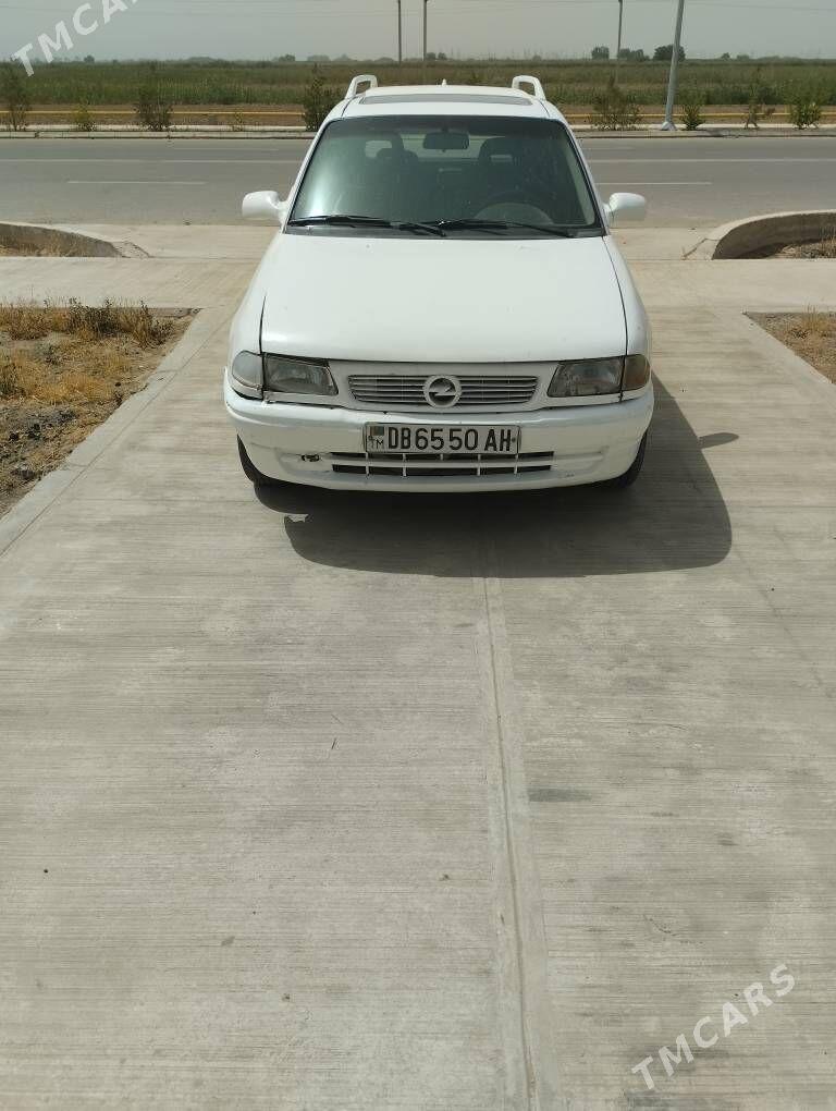 Opel Astra 1996 - 35 000 TMT - Täze zaman - img 1
