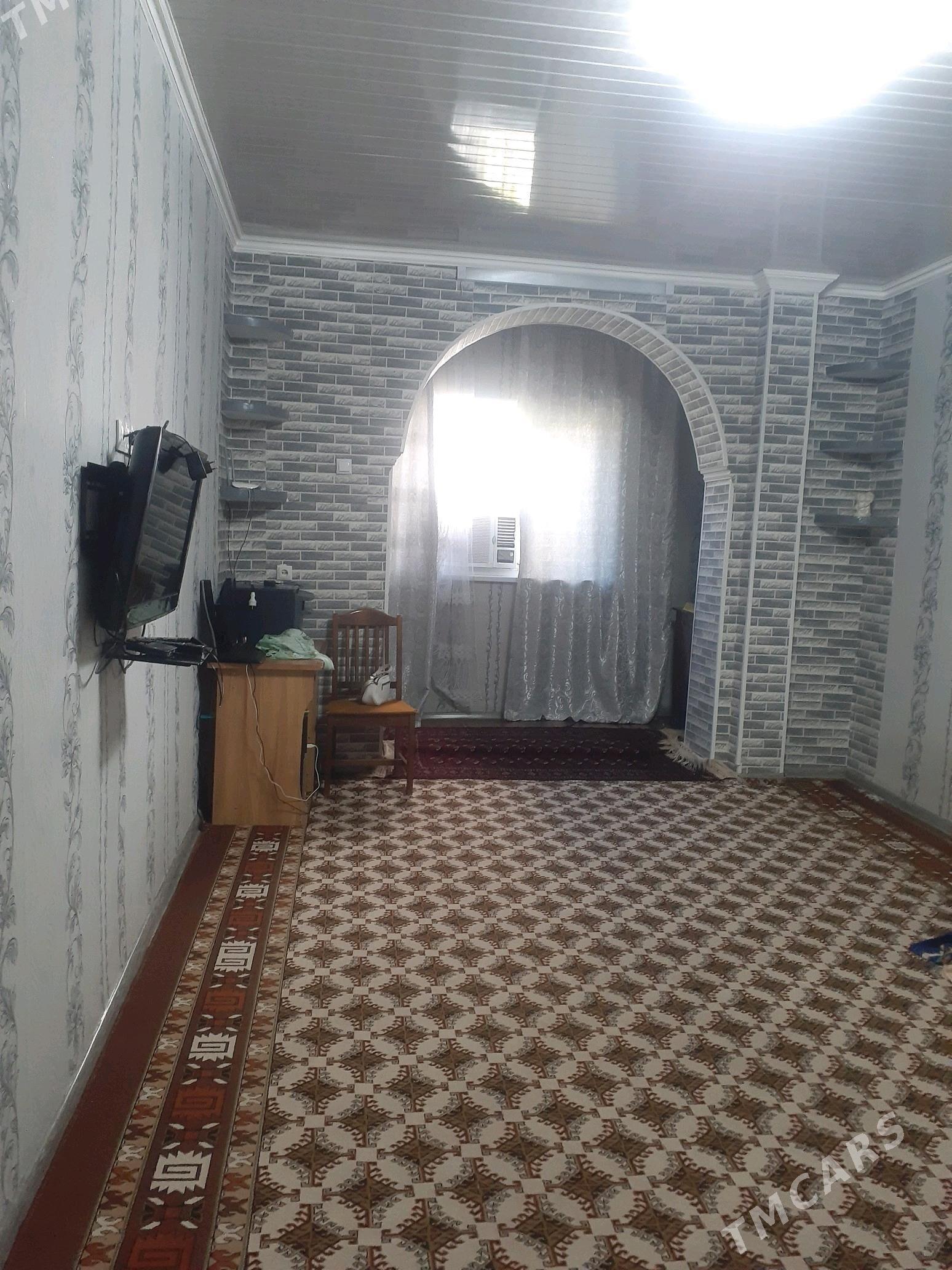 arenda jay - Mary - img 1