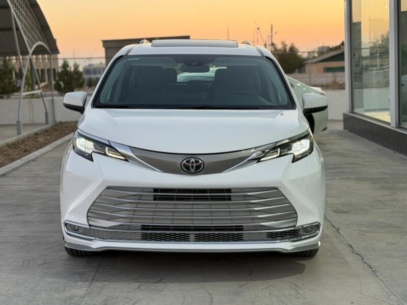 Toyota Sienna 2022 - 500 000 TMT - Balkanabat - img 2