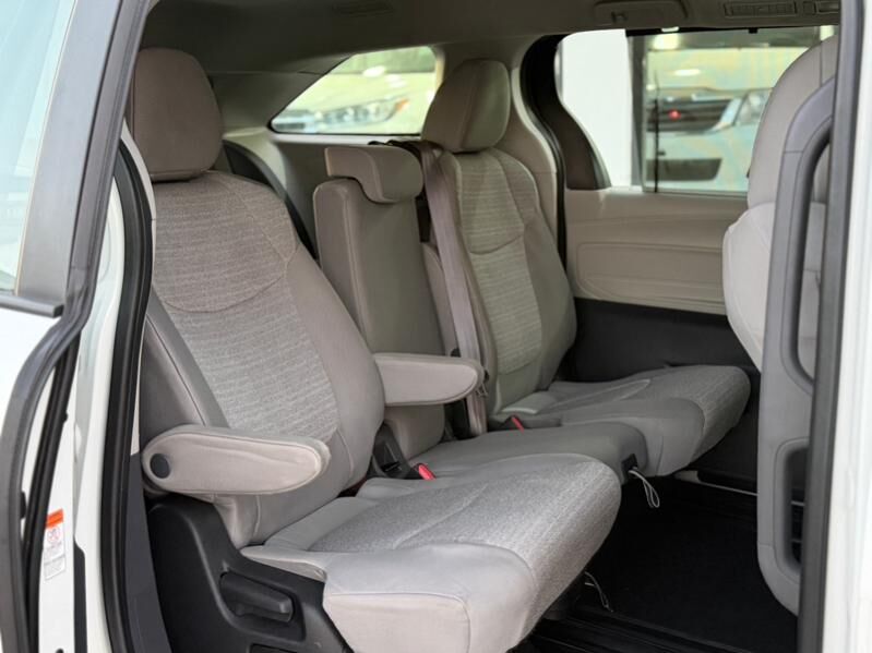 Toyota Sienna 2022 - 500 000 TMT - Balkanabat - img 6