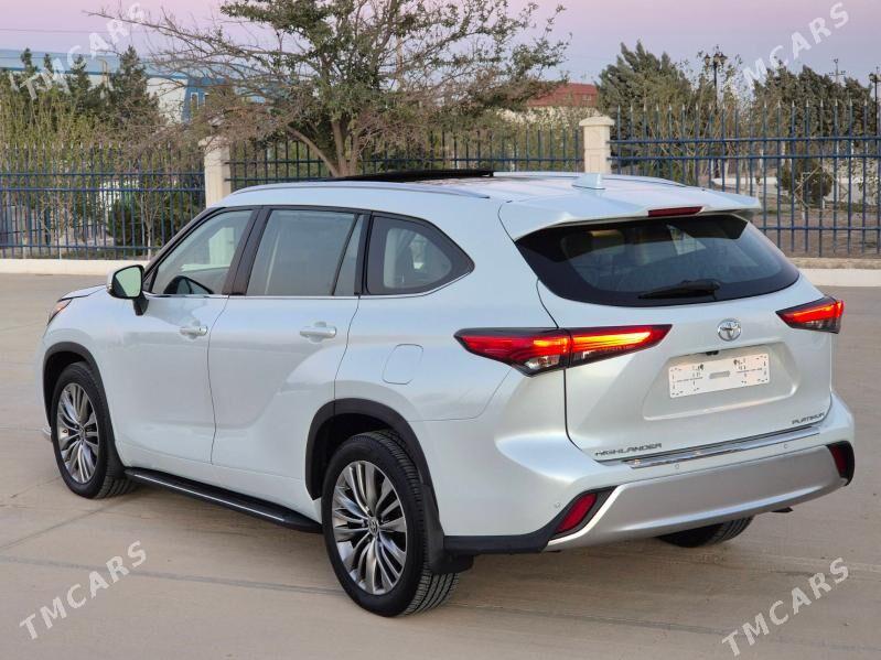Toyota Highlander 2021 - 645 000 TMT - Гызыларбат - img 3