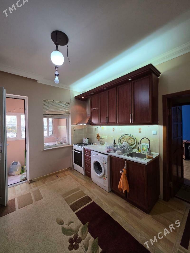 MIR-4. 3-KOMNAT. KWARTIRA - Parahat 4 - img 8