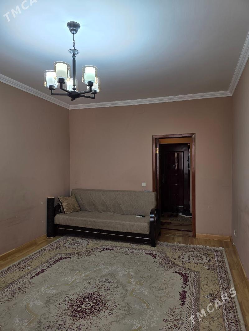 MIR-4. 3-KOMNAT. KWARTIRA - Parahat 4 - img 2