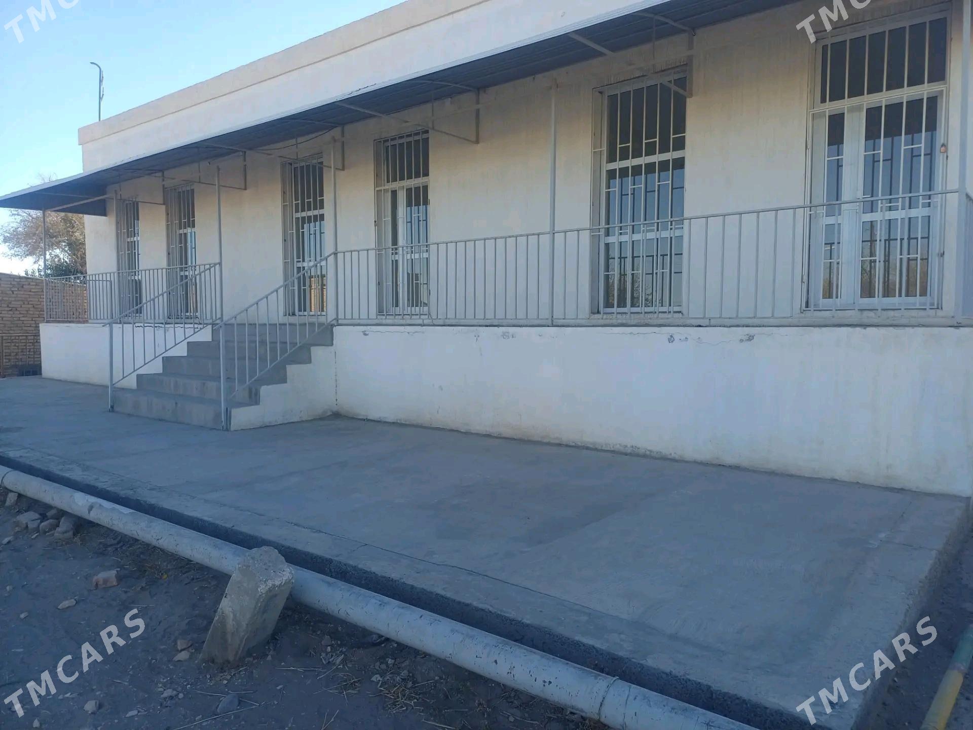 Дача с магазином - Türkmenabat - img 1