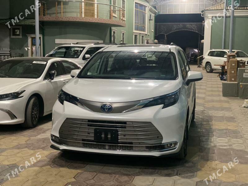 Toyota Sienna 2024 - 599 000 TMT - Мары - img 3
