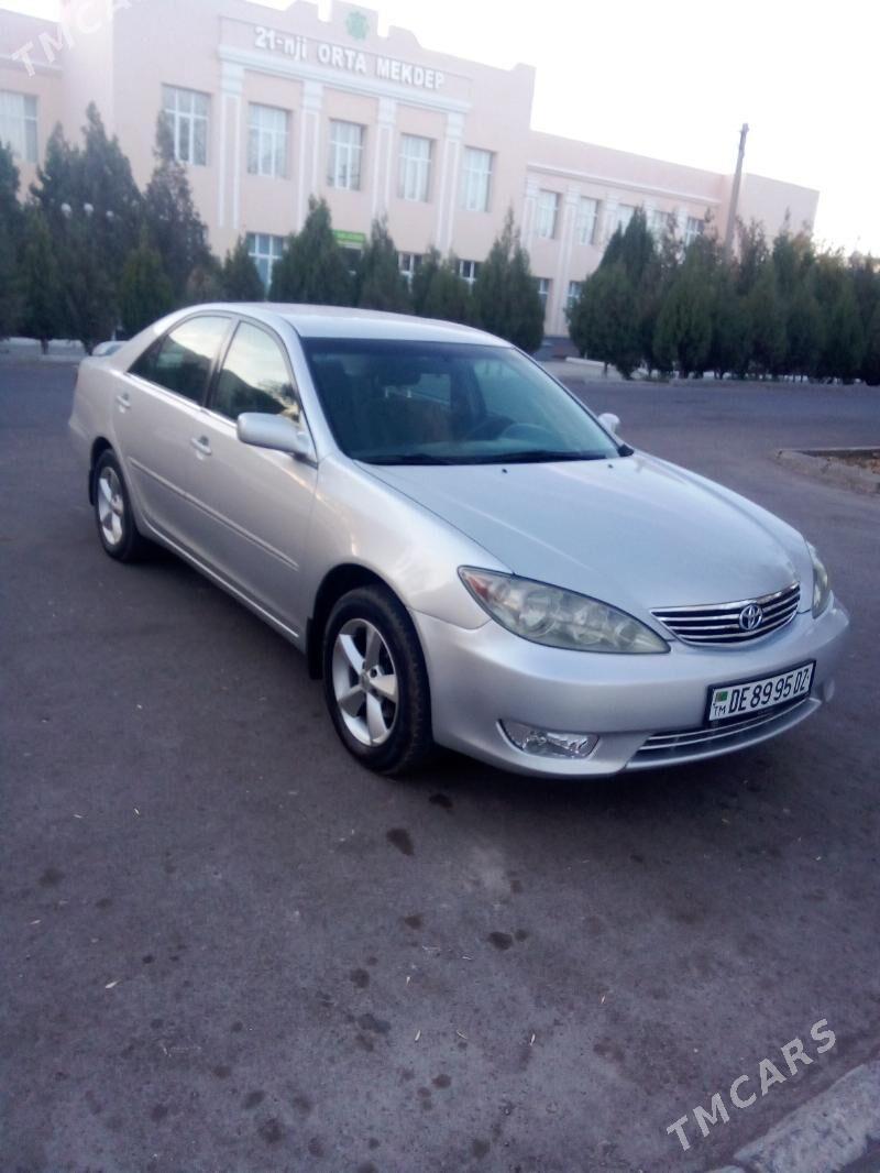 Toyota Camry 2005 - 180 000 TMT - Дашогуз - img 2