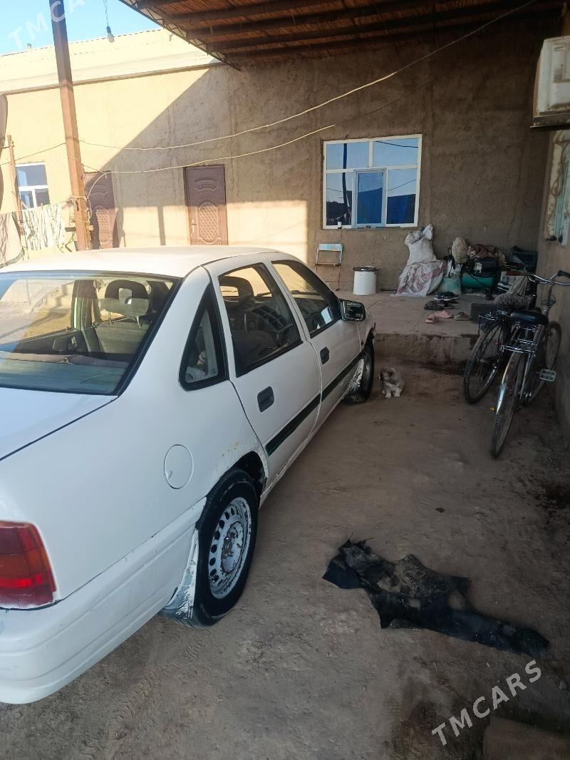 Opel Vectra 1992 - 24 000 TMT - Мургап - img 4