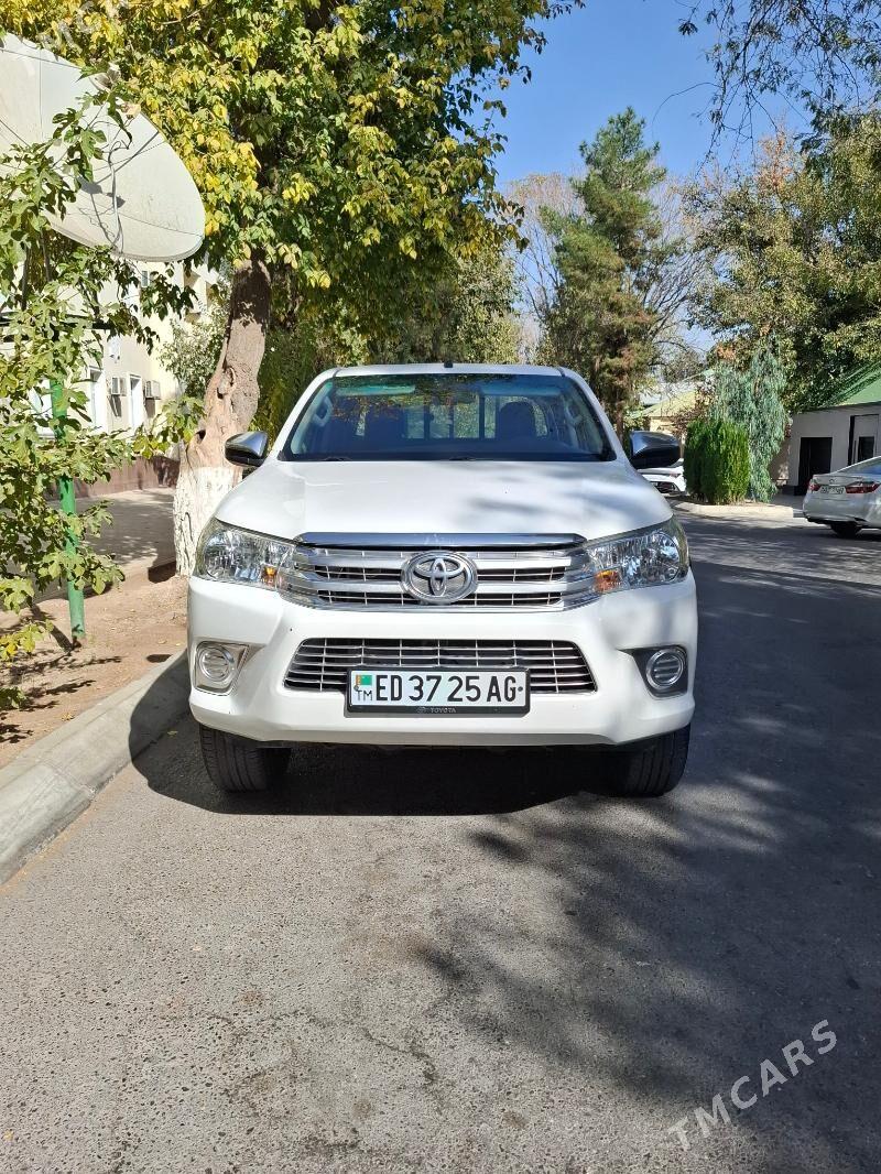 Toyota Hilux 2021 - 500 000 TMT - Aşgabat - img 2