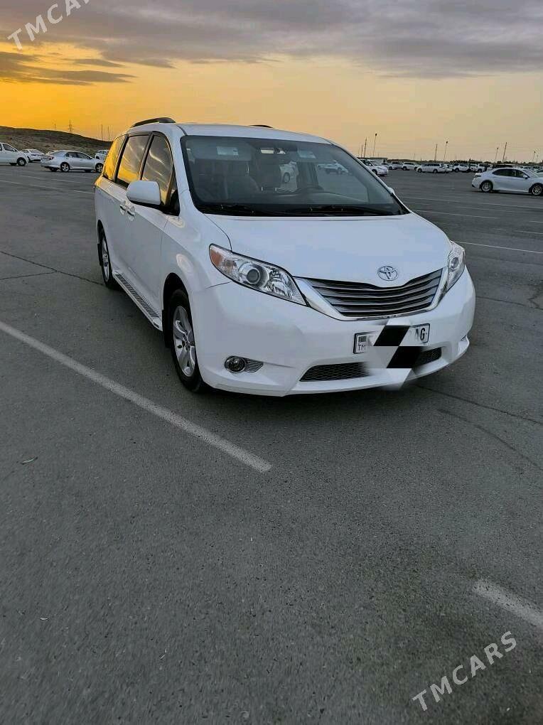 Toyota Sienna 2016 - 355 000 TMT - Aşgabat - img 2