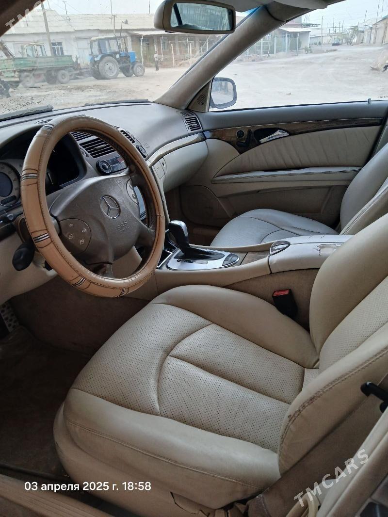 Mercedes-Benz E500 2003 - 110 000 TMT - Шабатский этрап - img 9