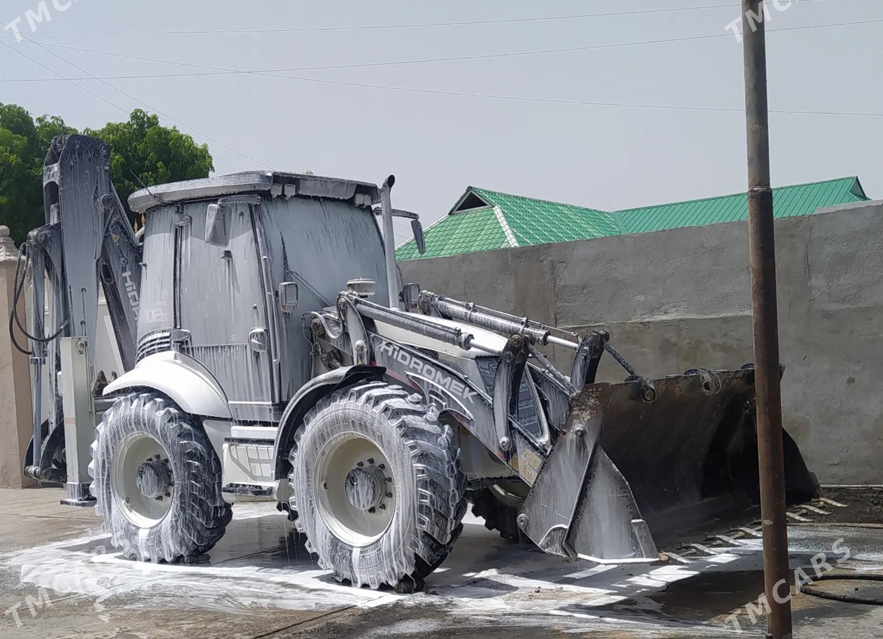 JCB 4CX ECO 2013 - 830 000 TMT - Ýaşlyk - img 3
