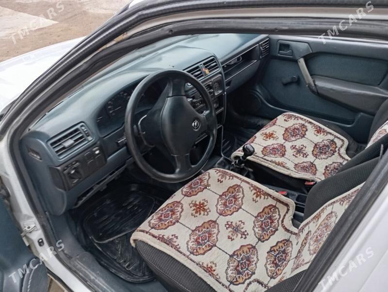 Opel Vectra 1990 - 25 000 TMT - Анев - img 5