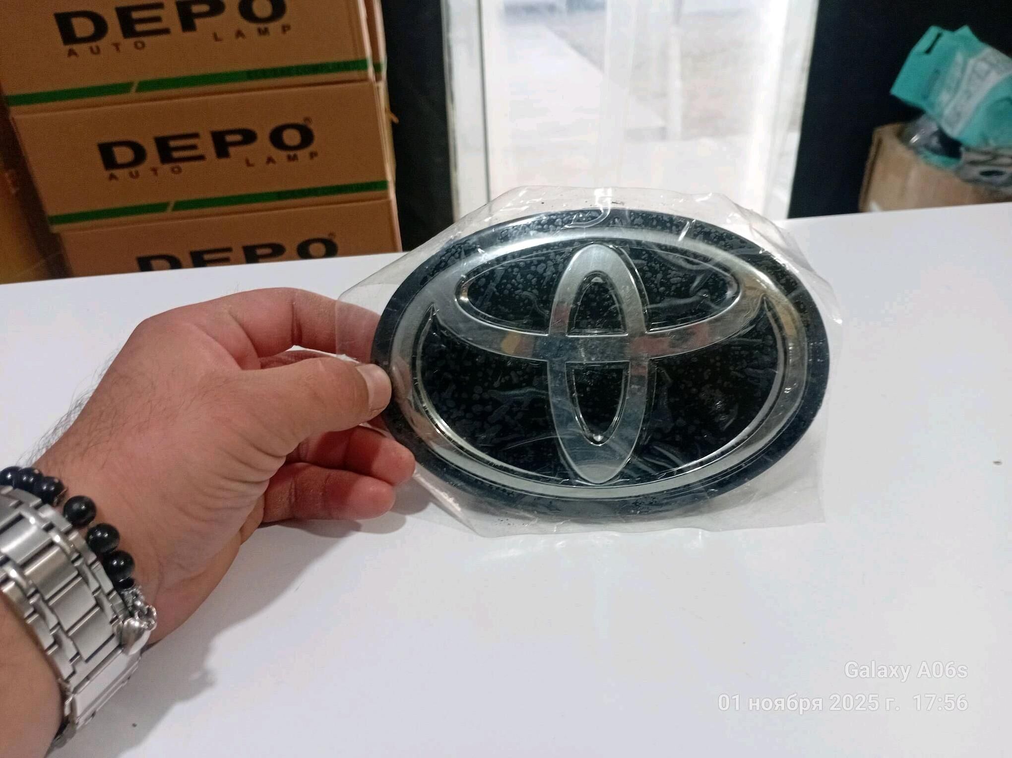 EMBILEMBA TOYOTA RADAR 750 TMT - Bedew - img 4