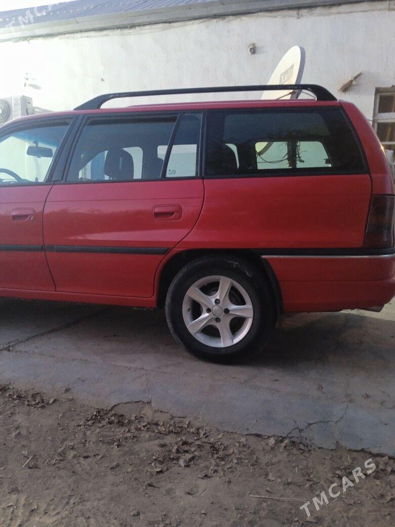 Opel Astra 1995 - 48 000 TMT - Ýolöten - img 3