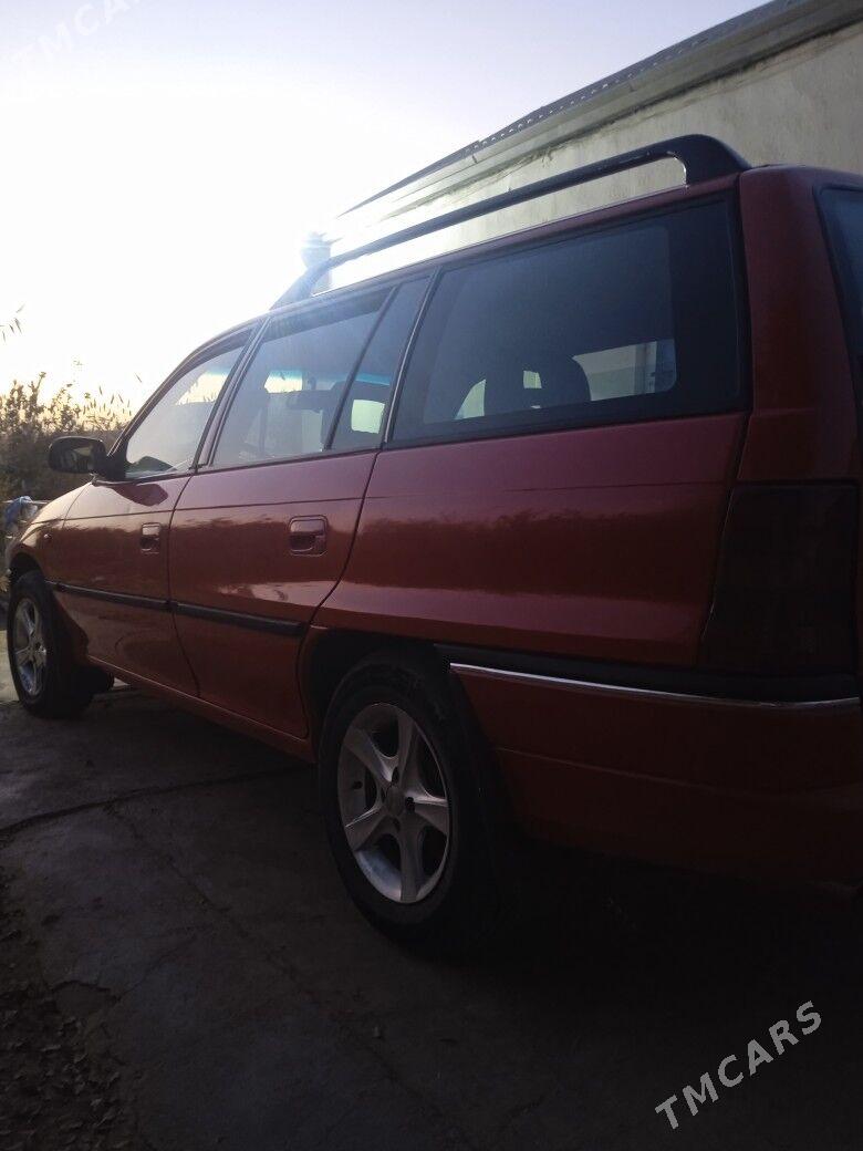 Opel Astra 1995 - 48 000 TMT - Ýolöten - img 4