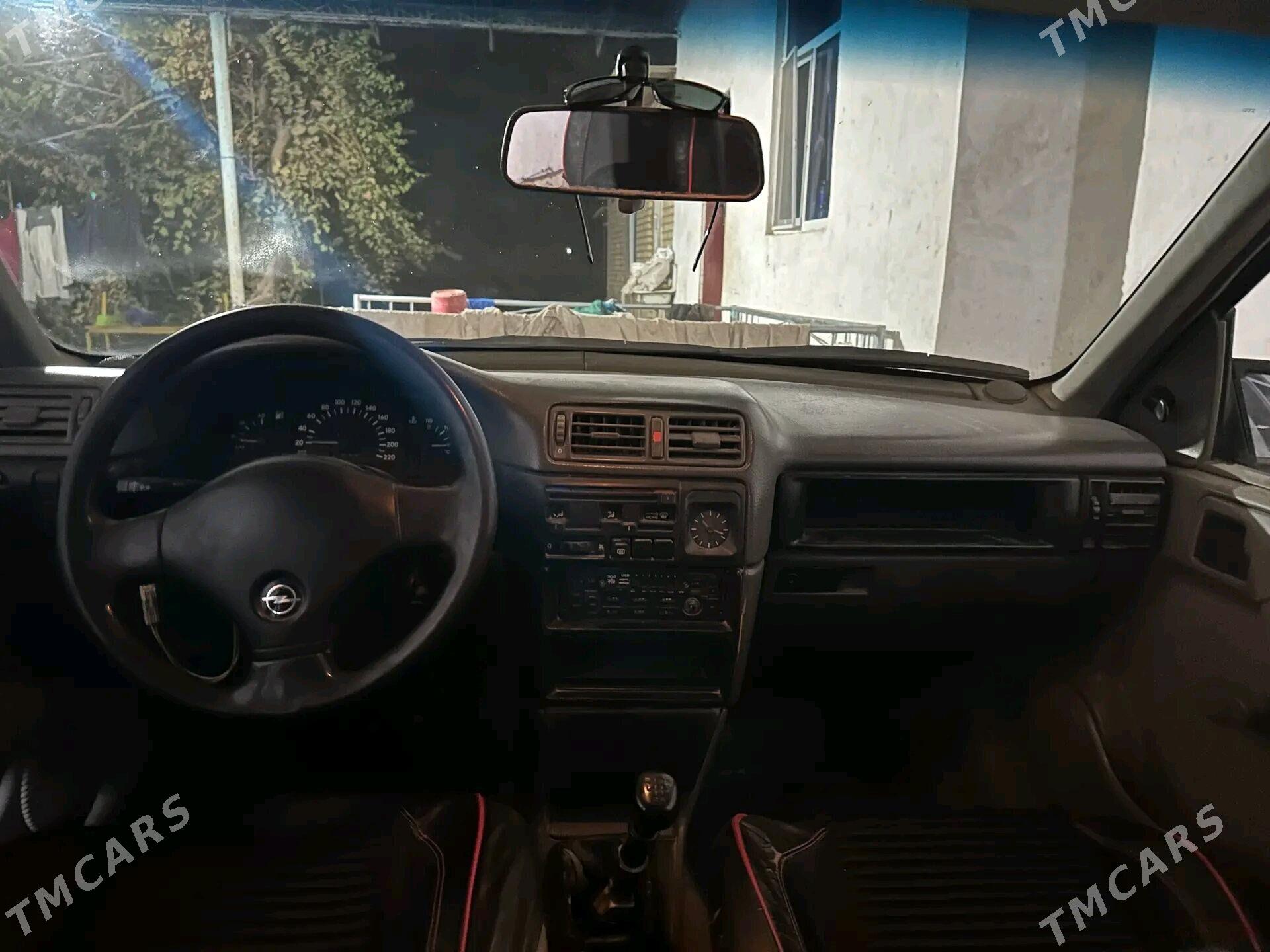 Opel Vectra 1993 - 35 000 TMT - Dänew - img 3