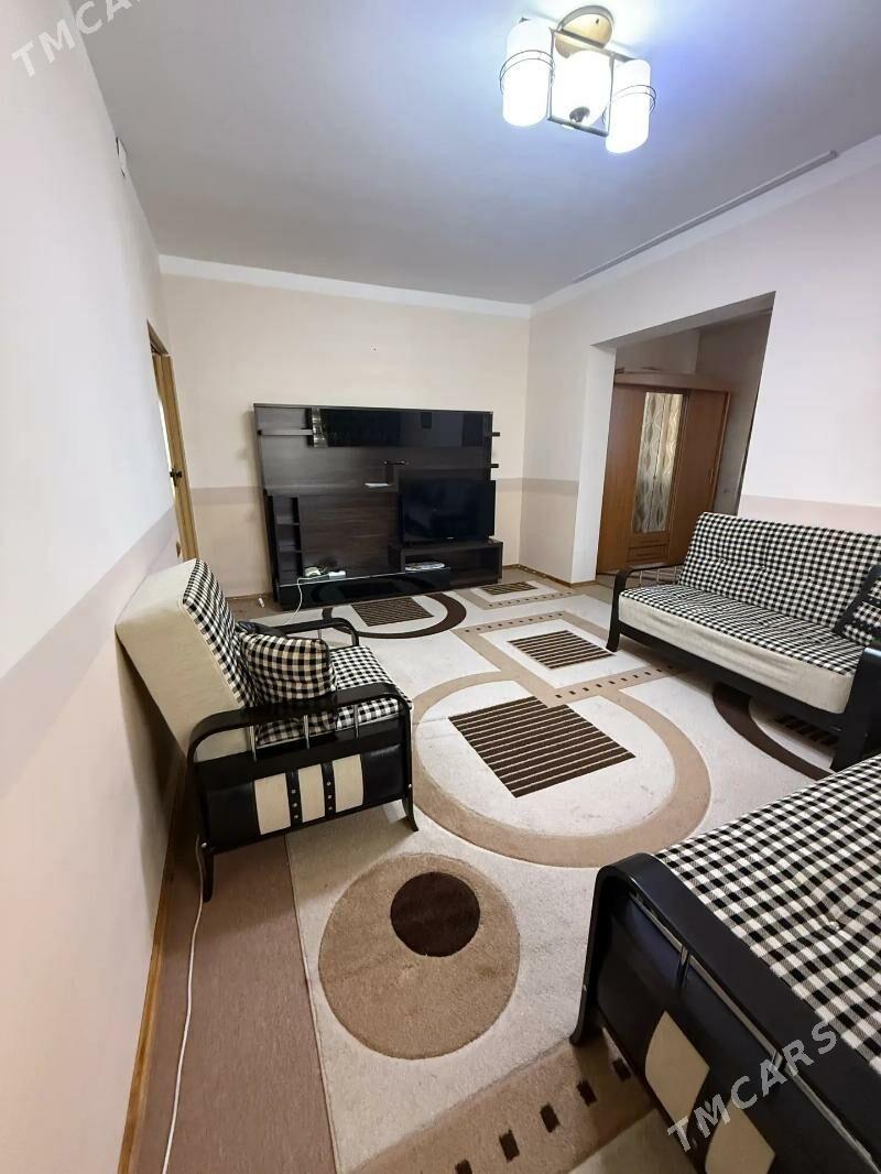 GAUDAN "W" / KWARTIRA BERILÝÄR - Гаудан "В" - img 1