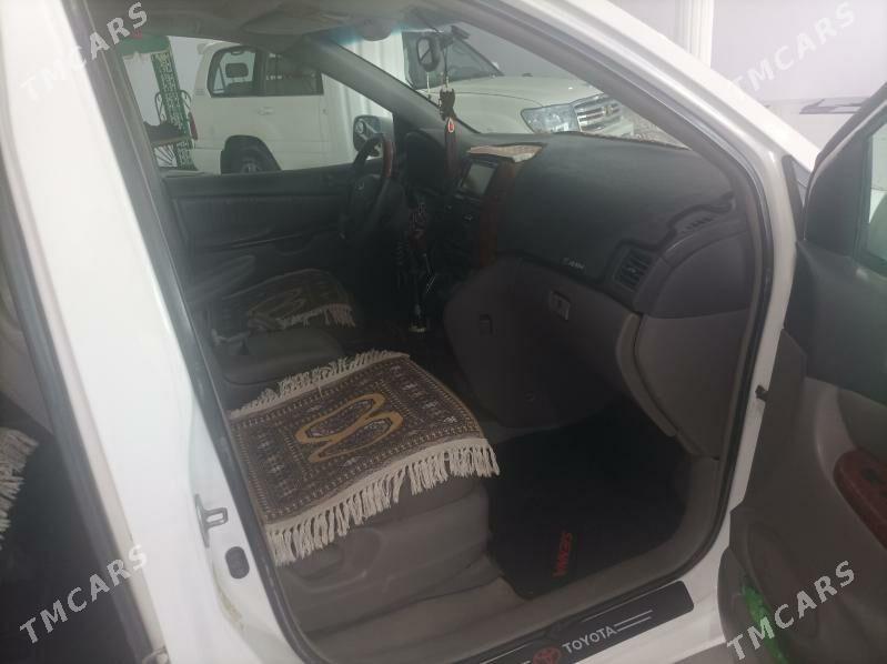 Toyota Sienna 2004 - 250 000 TMT - Halaç - img 2
