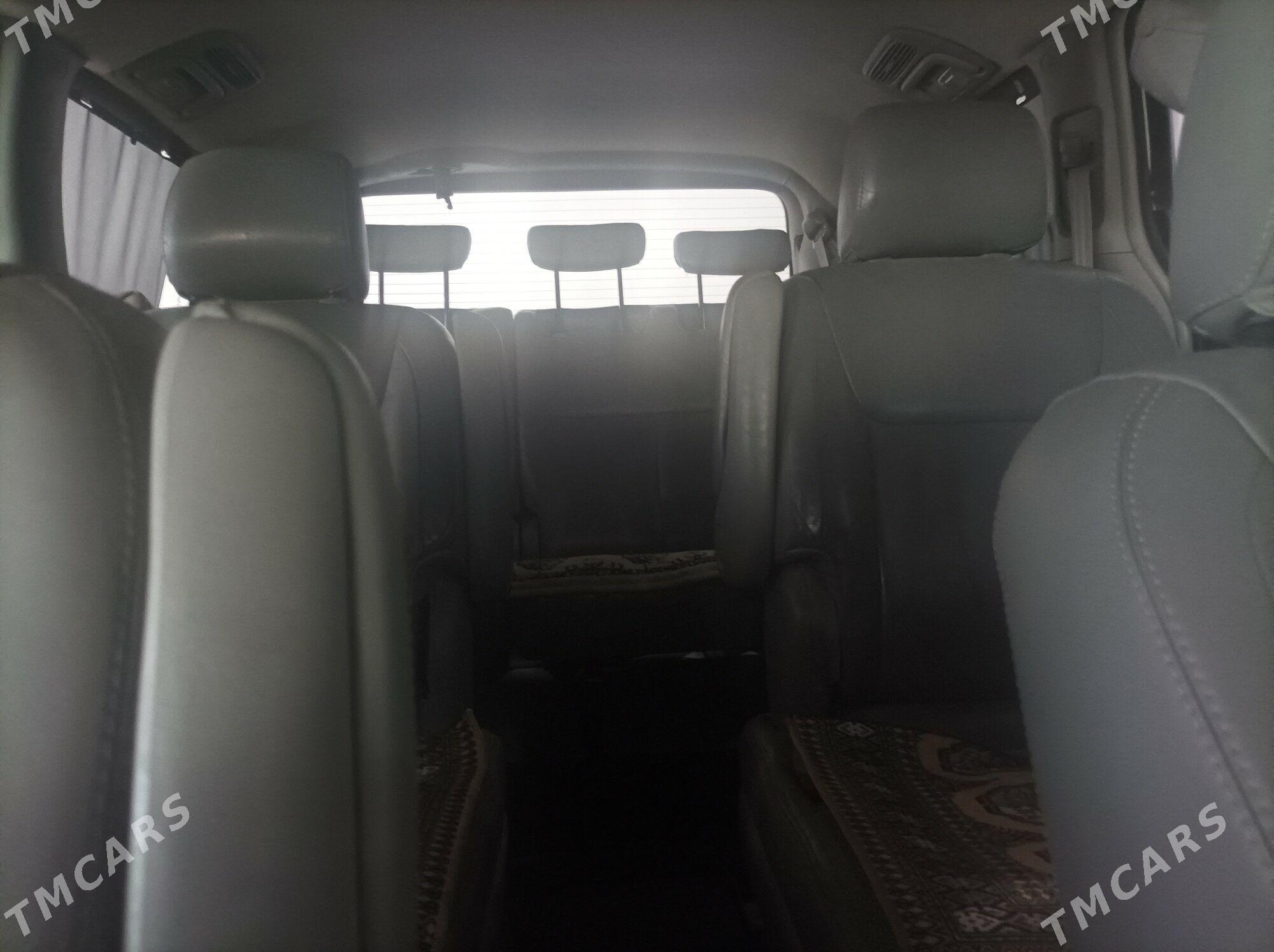 Toyota Sienna 2004 - 250 000 TMT - Halaç - img 4