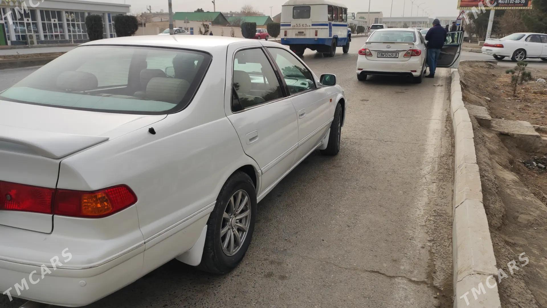 Toyota Camry 2000 - 165 000 TMT - Сакарчага - img 4