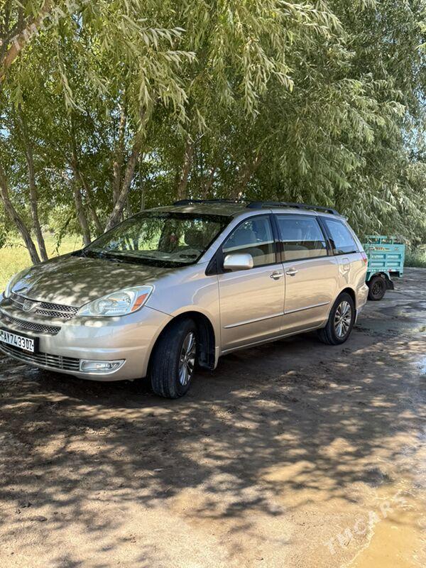Toyota Sienna 2004 - 260 000 TMT - етр. Туркменбаши - img 5