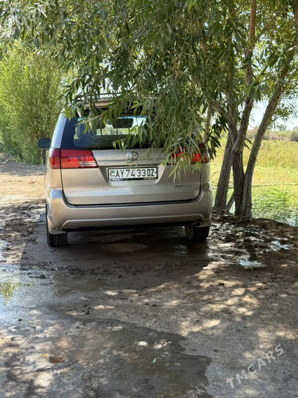 Toyota Sienna 2004 - 260 000 TMT - етр. Туркменбаши - img 2
