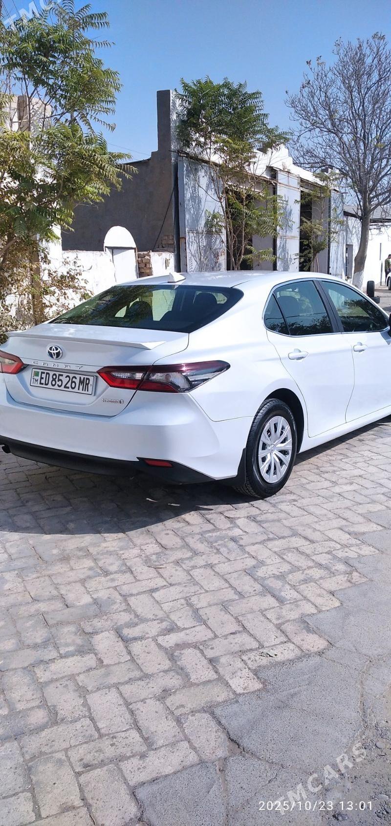 Toyota Camry Hybrid 2021 - 242 000 TMT - Ýolöten - img 4