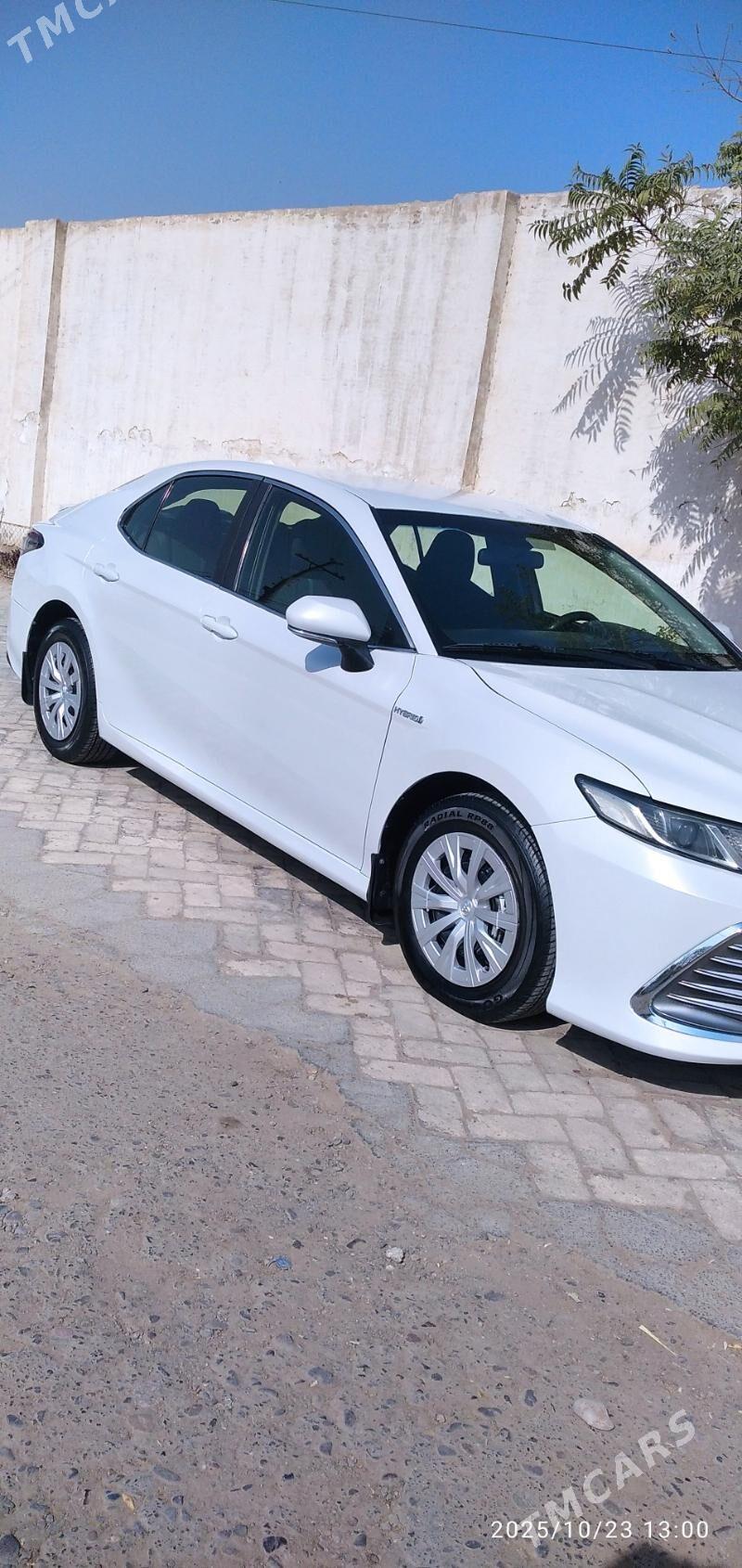 Toyota Camry Hybrid 2021 - 242 000 TMT - Ýolöten - img 2