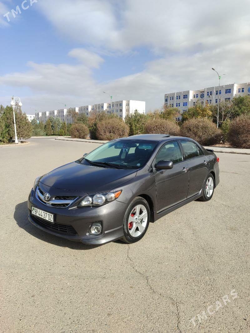 Toyota Corolla 2012 - 190 000 TMT - Дашогуз - img 4
