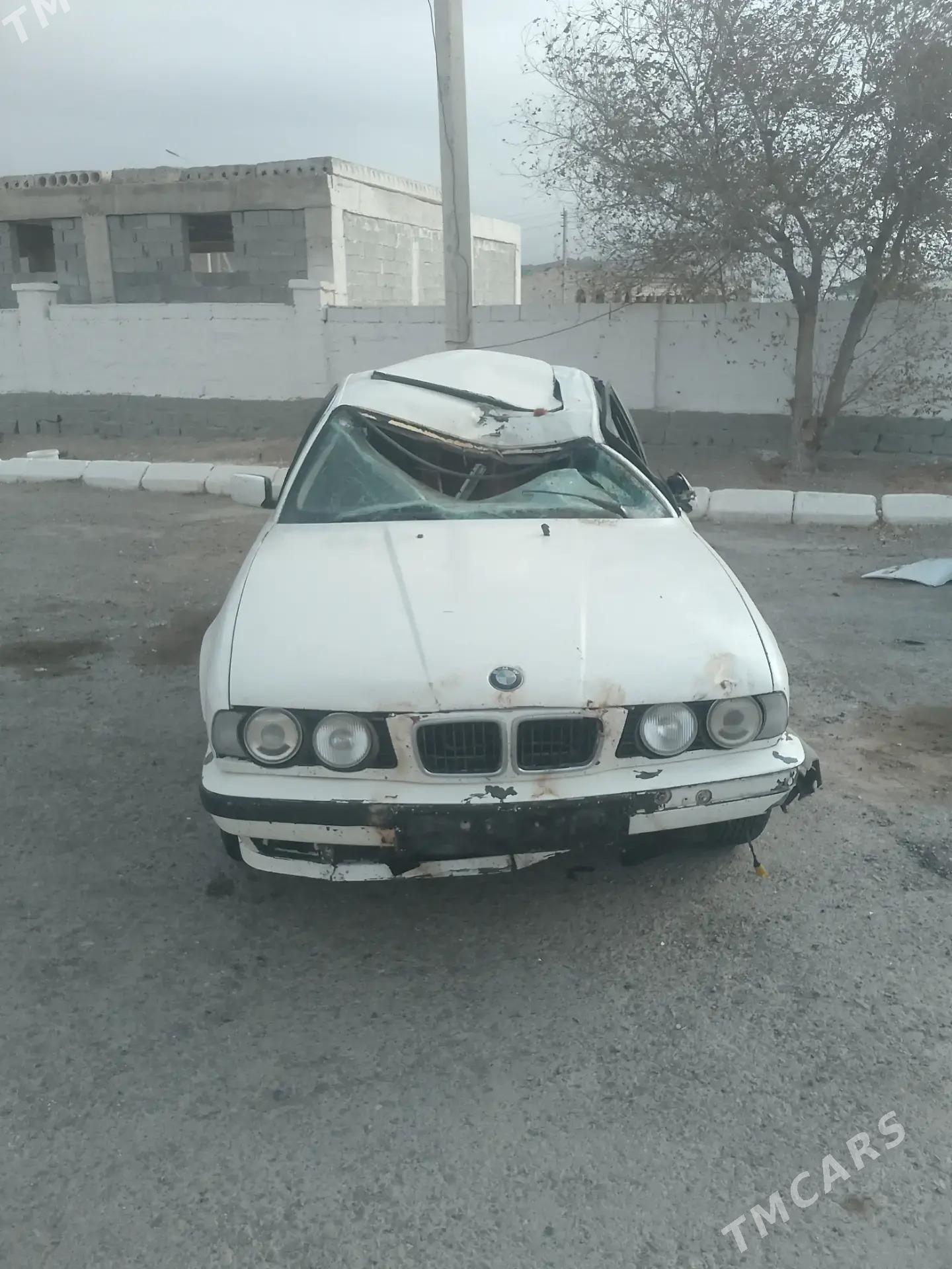 BMW 520 1994 - 22 000 TMT - Балканабат - img 4