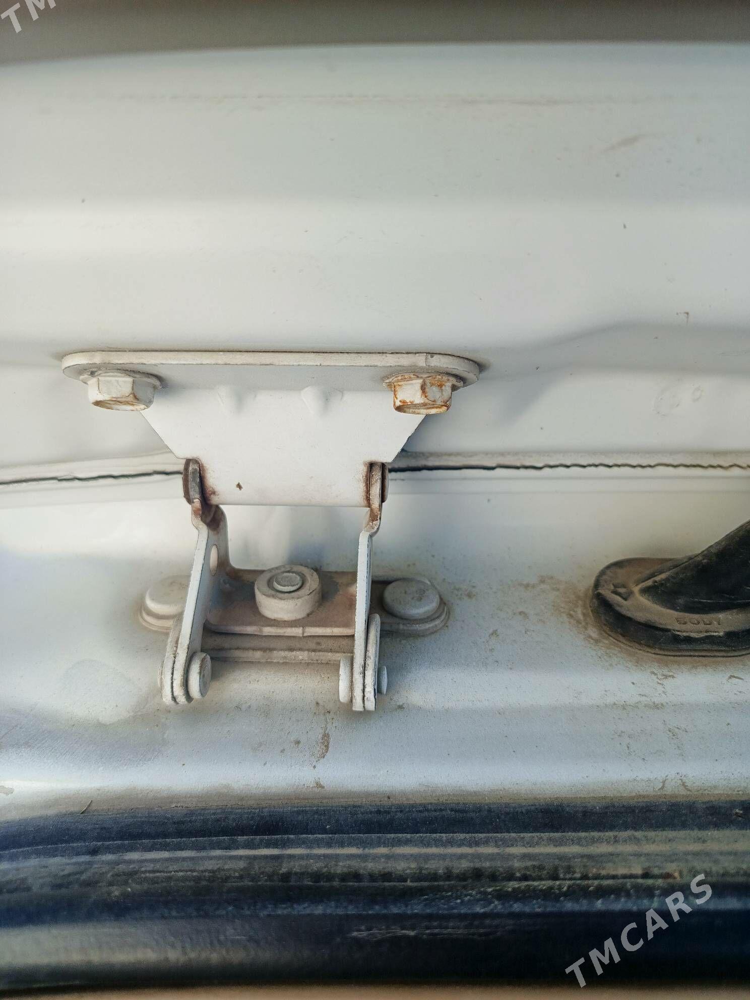 Toyota Sienna 2003 - 165 000 TMT - Gyzylarbat - img 8