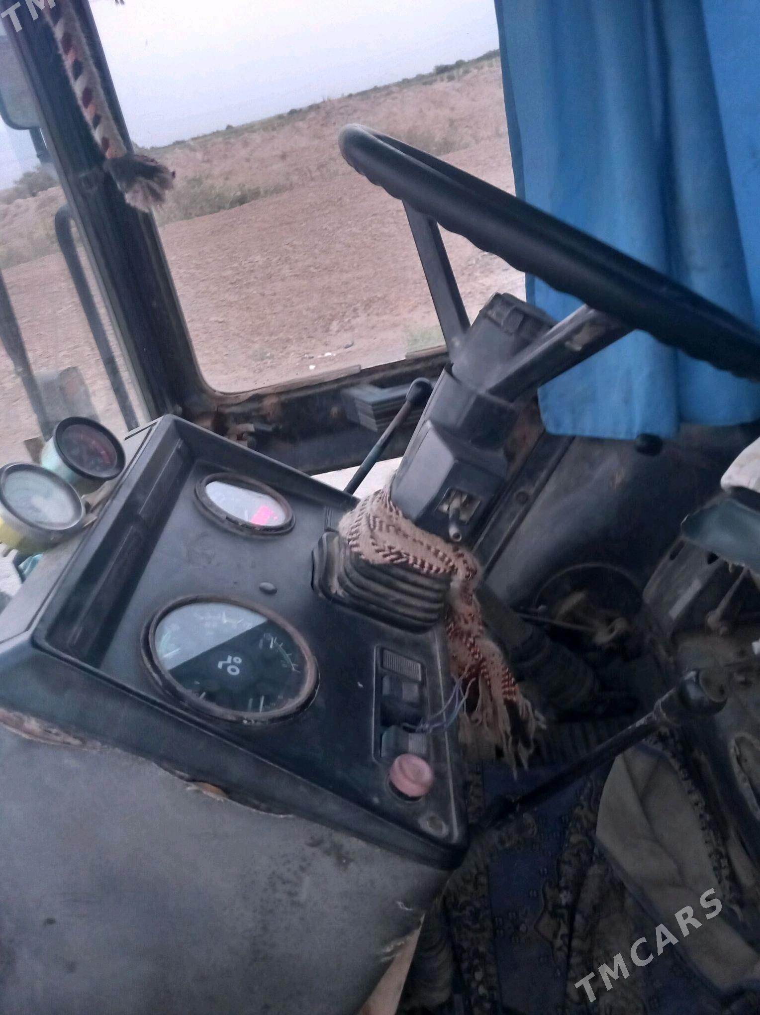 MTZ 82 2009 - 610 000 TMT - Tejen - img 1