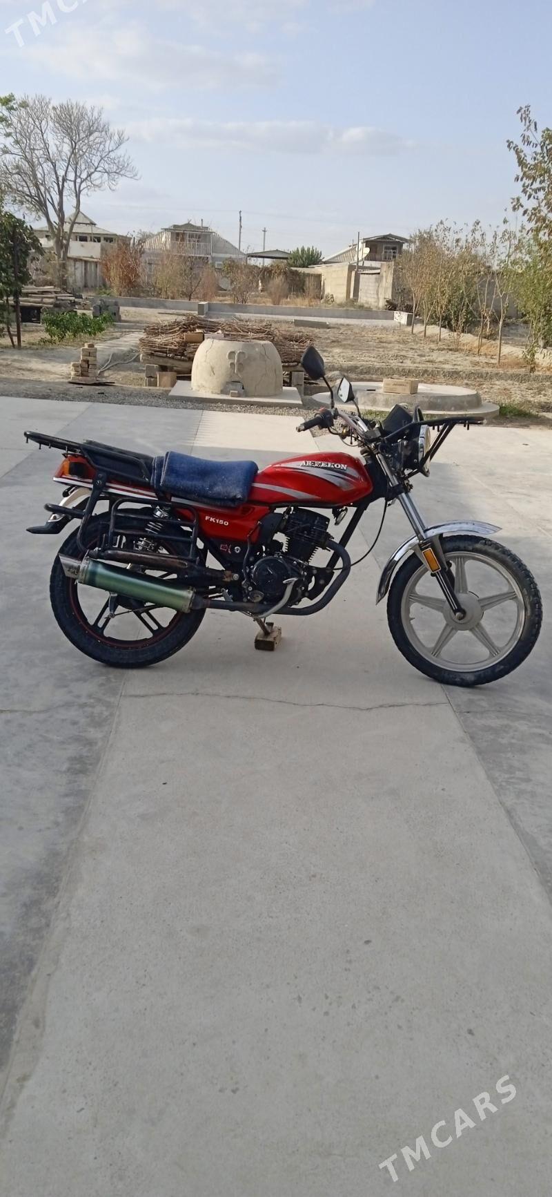 Fekon FK150-8G 2017 - 13 000 TMT - Bäherden - img 1