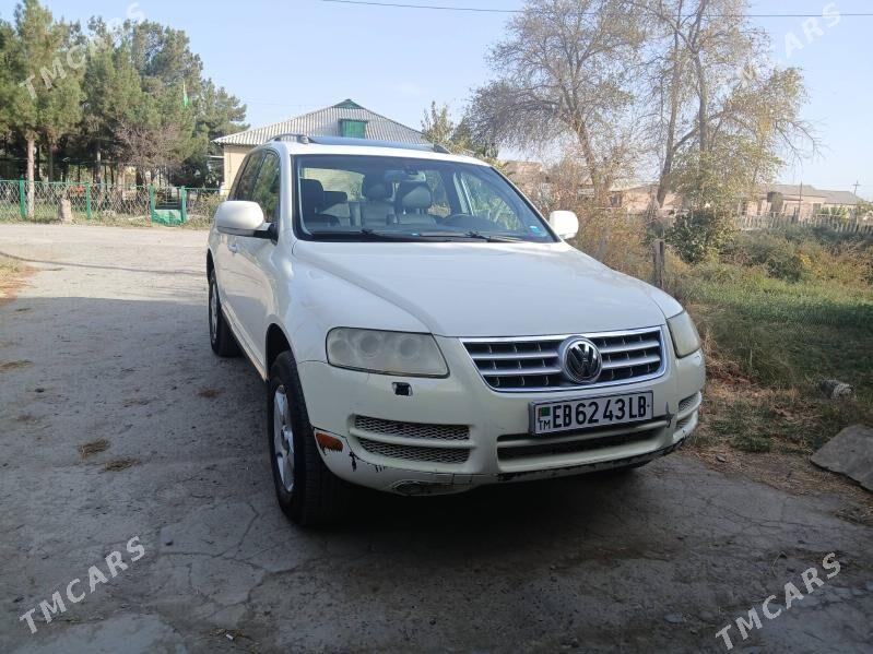 Volkswagen Touareg 2004 - 100 000 TMT - Дянев - img 9