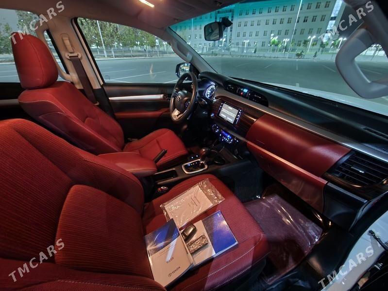 Toyota Hilux 2022 - 550 000 TMT - Aşgabat - img 6