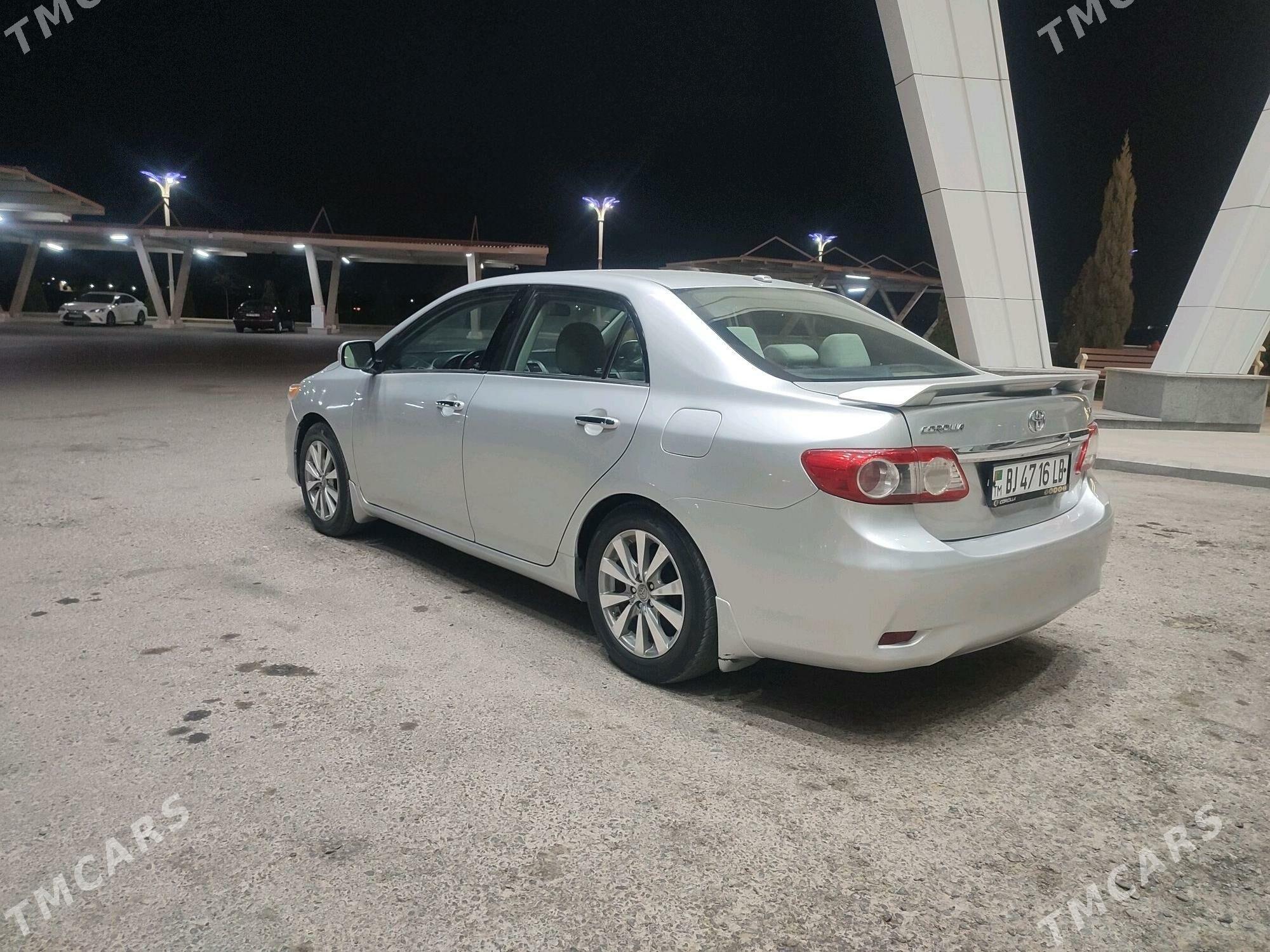 Toyota Corolla 2013 - 180 000 TMT - Туркменабат - img 9