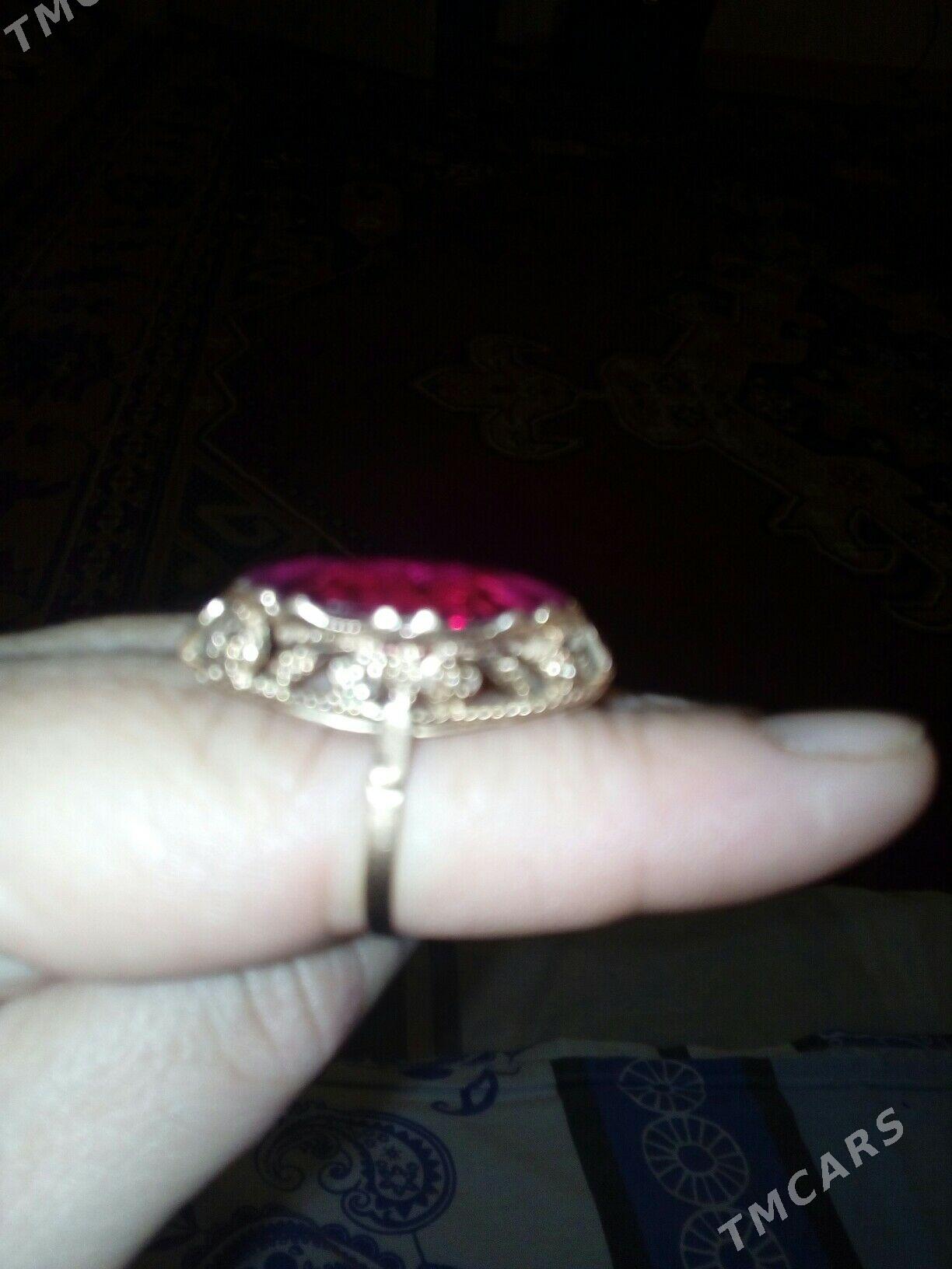 gyzyl yùzik - Мир 7 - img 3