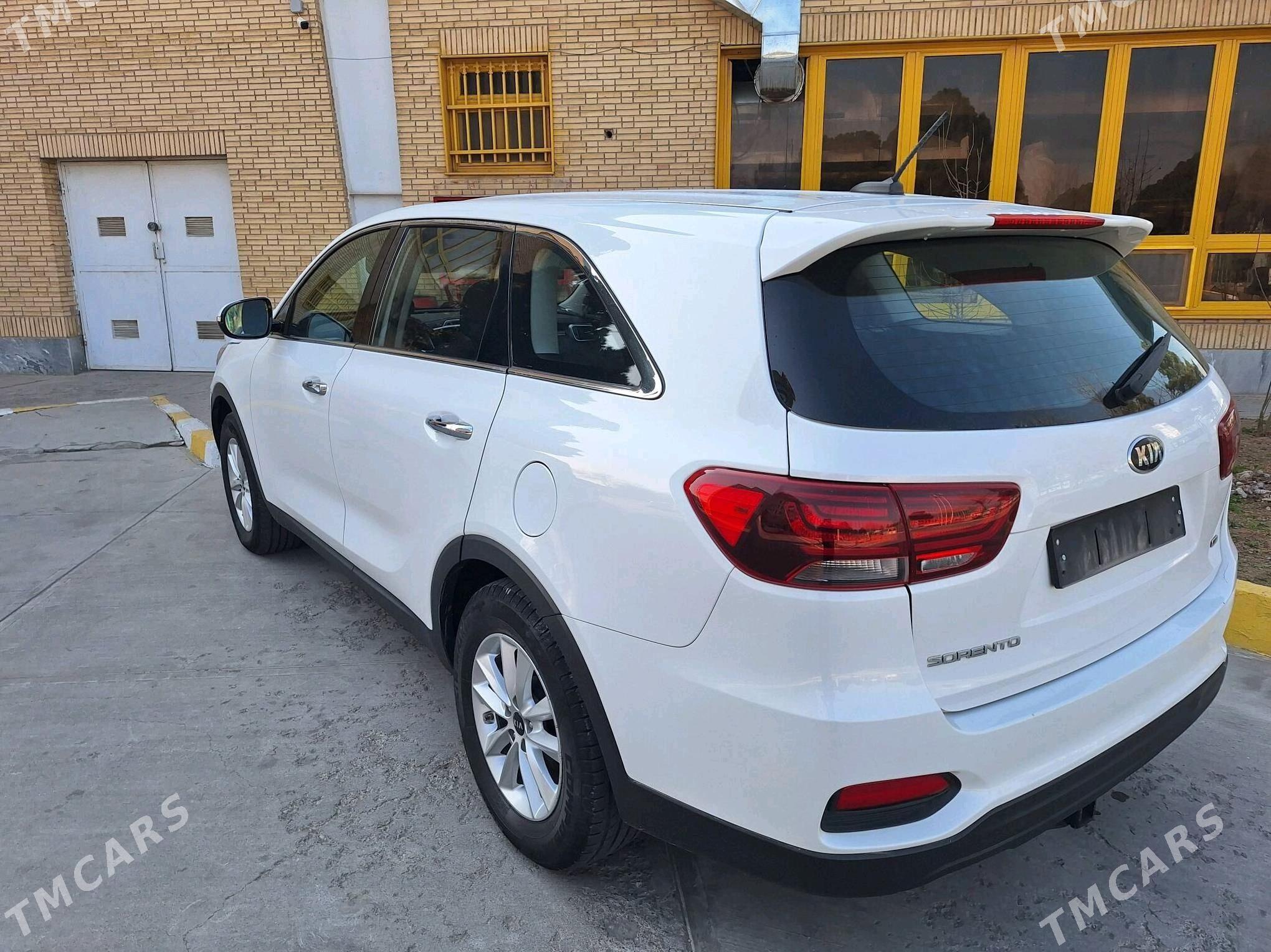 Kia Sorento 2019 - 280 000 TMT - Кёнеургенч - img 4